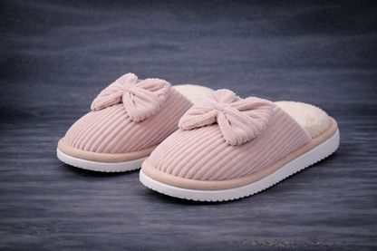 HaloGear™ Cozy Bow Winter Slippers – Ultra-Soft Fleece-Lined Slip-On House Shoes with Cushioned EVA Sole